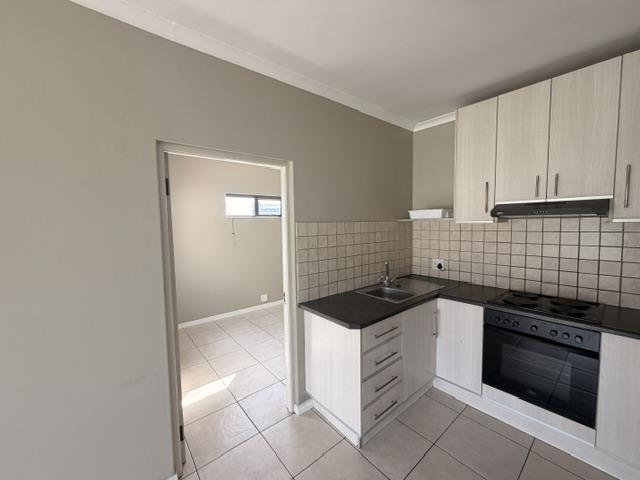 To Let 2 Bedroom Property for Rent in Maitland Western Cape